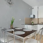 Lägenhet Klimatyzowane Z Balkonami We Wladyslawowie By Renters *