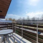 Klimatyzowane Z Balkonami We Wladyslawowie By Renters Apartmán *
