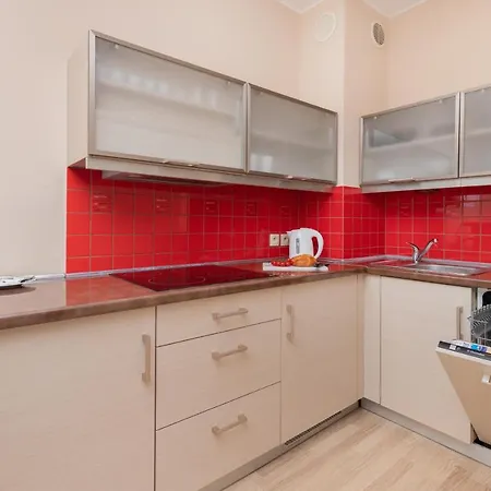 Elegant With Balcony By Renters Appartement *